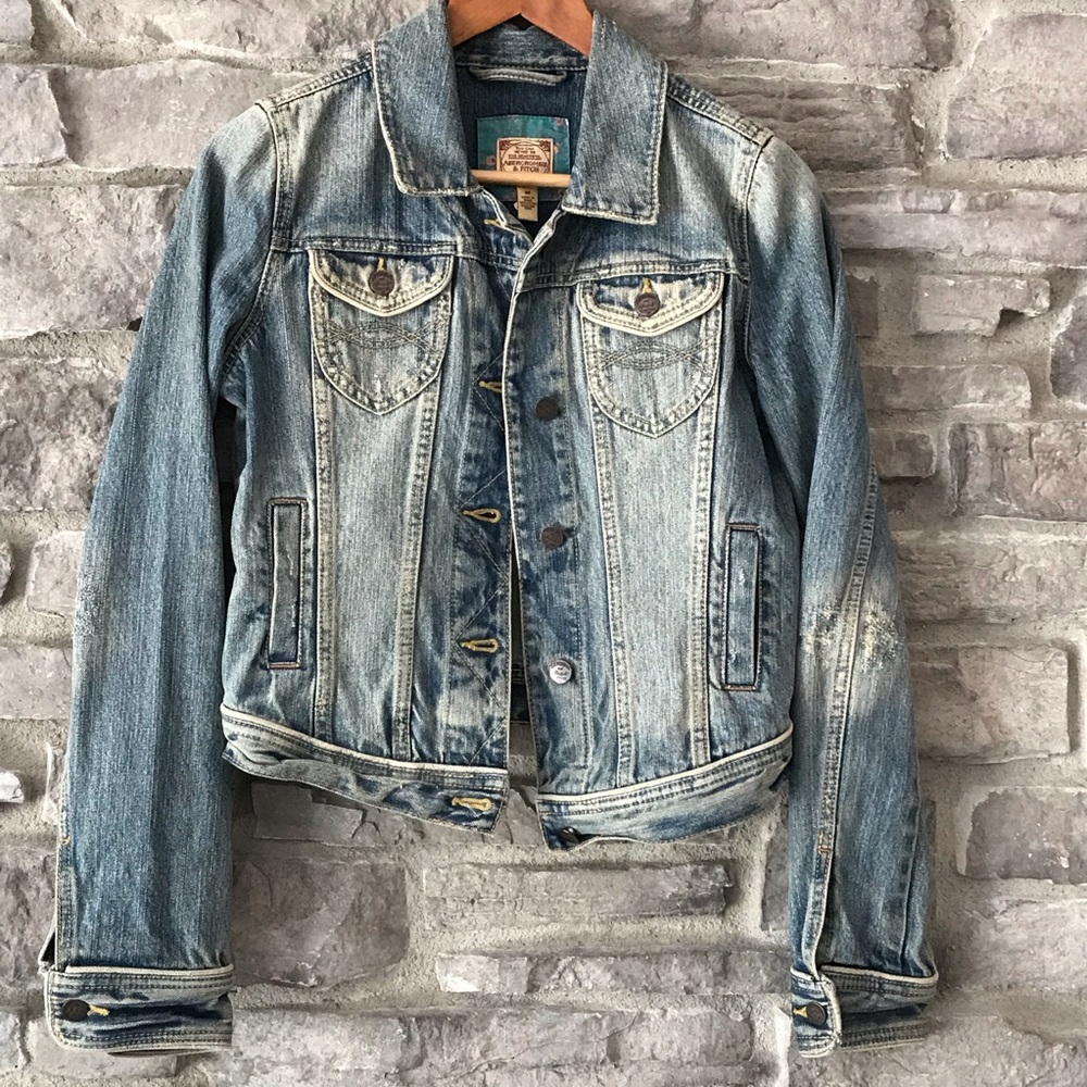 Abercrombie & Fitch Size M Distressed Denim Jacket